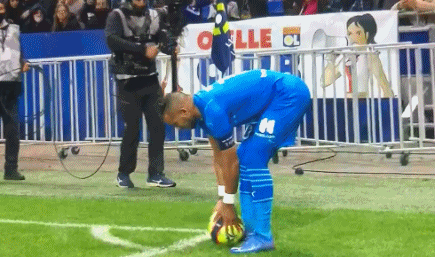 李祥波进攻端自信提升，新赛季表现引期待