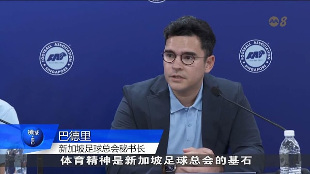 科尔谈巴特勒重摔在地：他说全身都疼，但他接管了比赛（科尔：巴特勒重摔后称全身疼痛，却仍接管比赛）