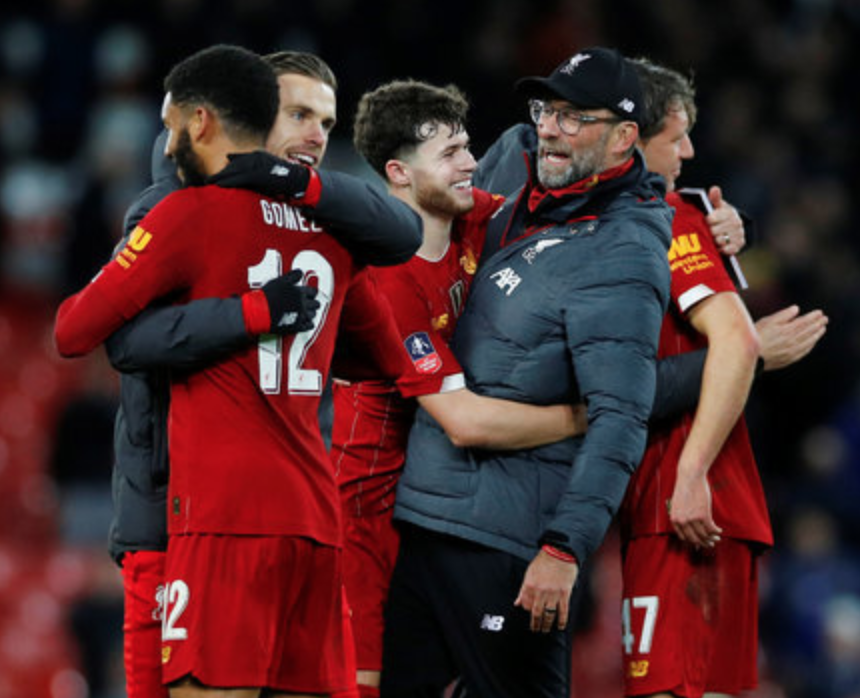 共和报：米兰正考虑冬窗签回41岁的蒂亚戈-席尔瓦（共和报：米兰考虑冬窗重签41岁蒂亚戈-席尔瓦）