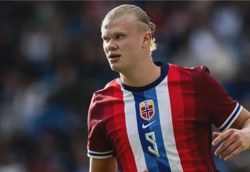 奥巴梅扬单赛季直接参与7球，欧冠史上36+岁球员第二人（奥巴梅扬单季制造7球，成欧冠历史36岁及以上球员第二人）