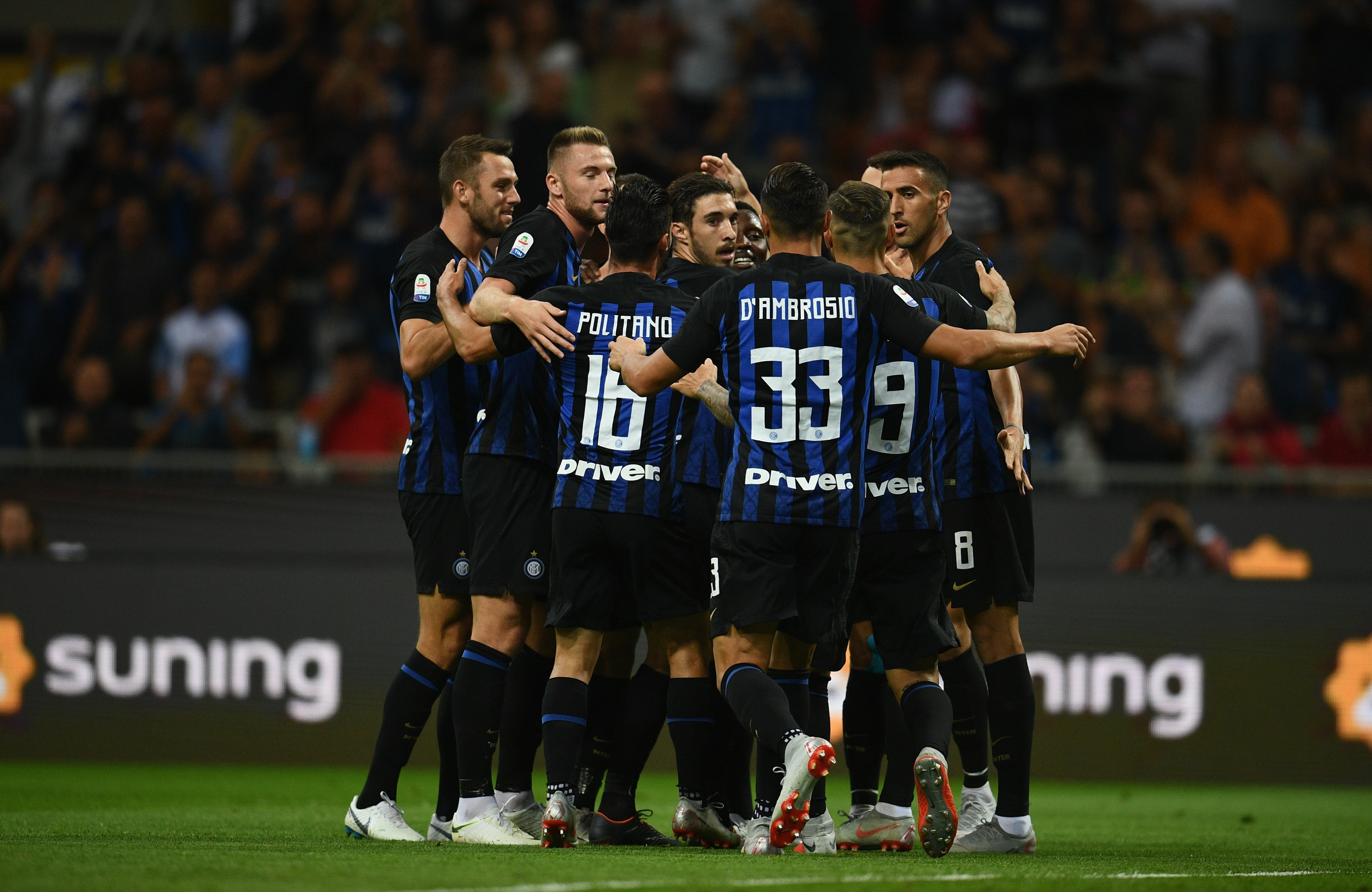 武汉三镇快速反击极具威胁（武汉三镇反击迅猛，威胁十足）