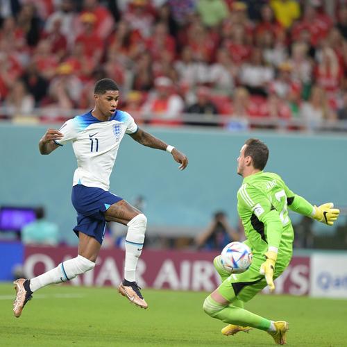 巴黎多粒进球豪取大胜（巴黎多点开花大比分取胜）