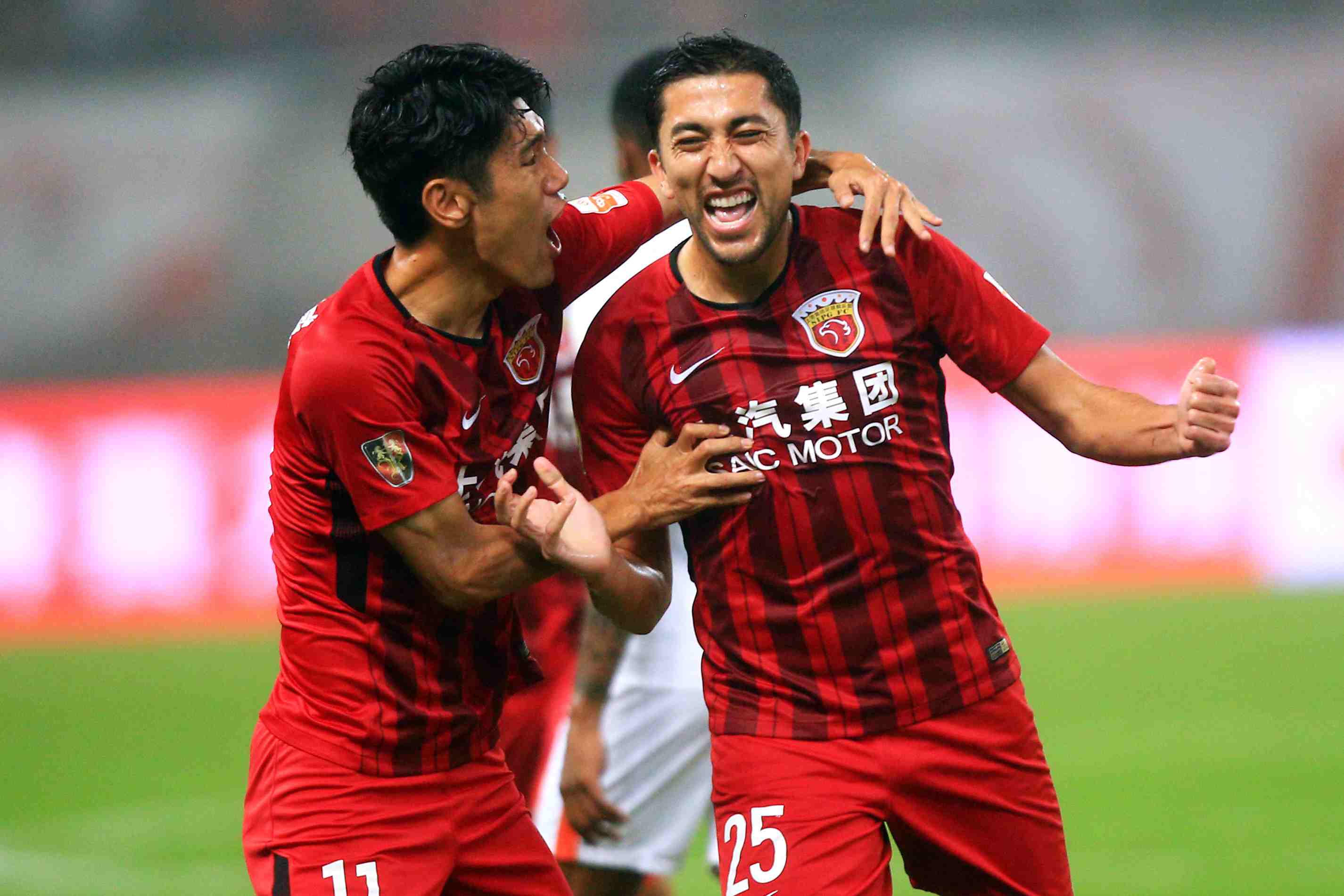 国外疯狂的极限运动，每一个都太刺激了！（全球热血极限运动盘点，每个项目都让人肾上腺素飙升！）