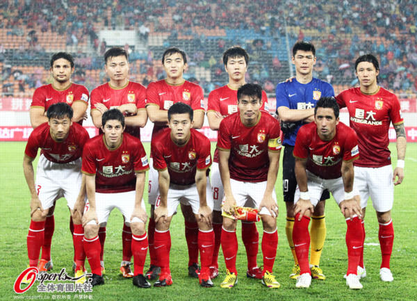 中超转会市场：广州队签下新前锋,（中超转会动态：广州队官宣新前锋加盟）