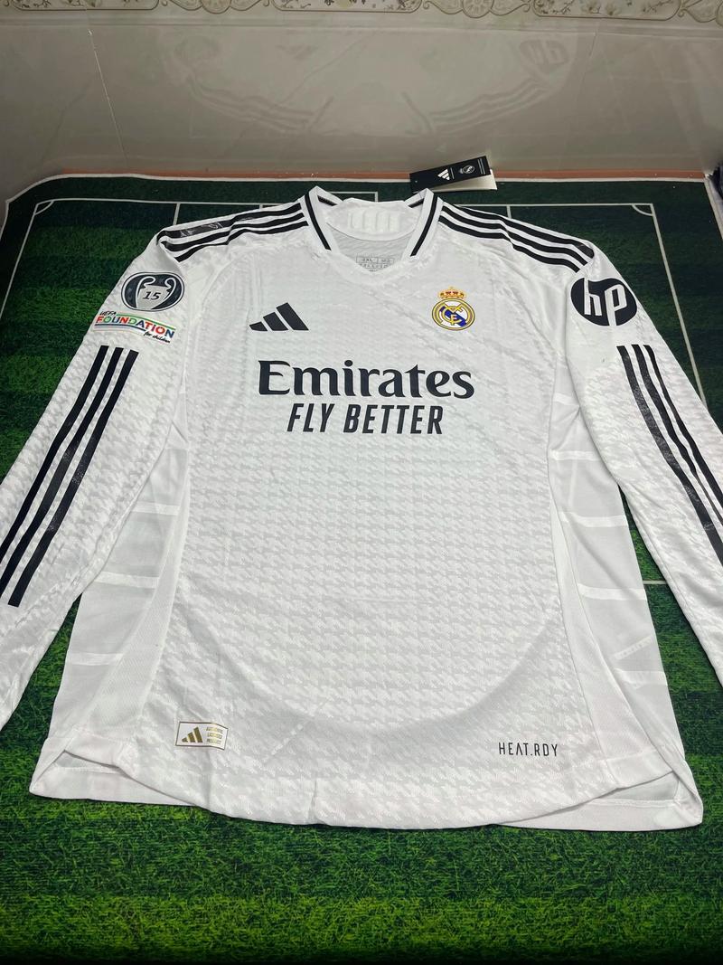 日职联战报：细谷真大帽子戏法，新潟天鹅1-3柏太阳神（日职联快讯：细谷真大戴帽，新潟天鹅1-3不敌柏太阳神）