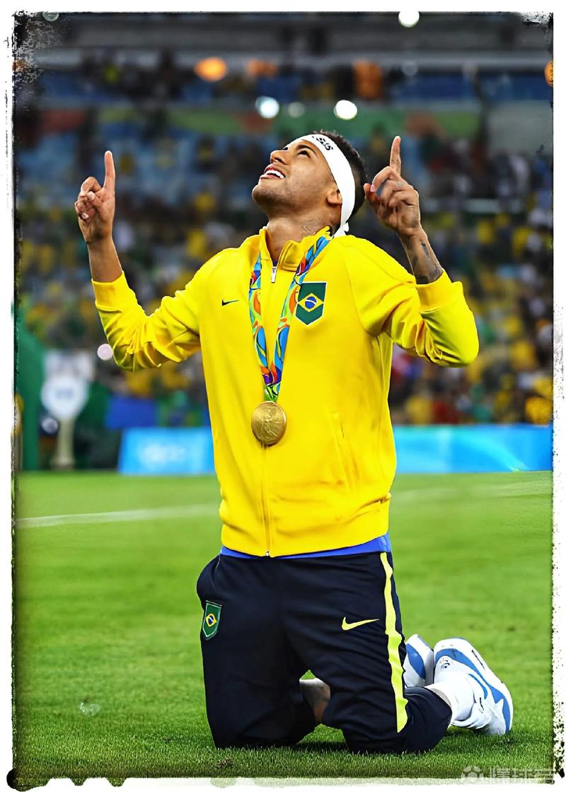 基米希谈阿方索复出：他这段时间很艰难，但总是带来积极能量（基米希：阿方索重返赛场，虽经历艰难却始终带来正能量）