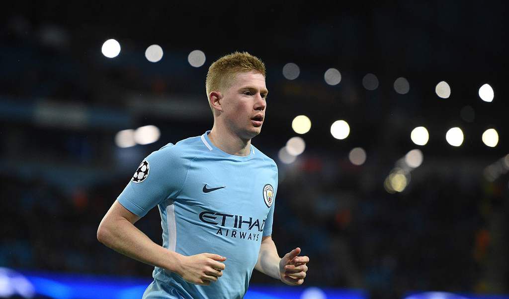 阿隆索听劝！首发拿掉1主力，皇马3-0差榜首1分，西甲2强争冠（阿隆索改阵见效！首发弃用一主力，皇马3-0追至仅差1分，西甲双雄争冠）