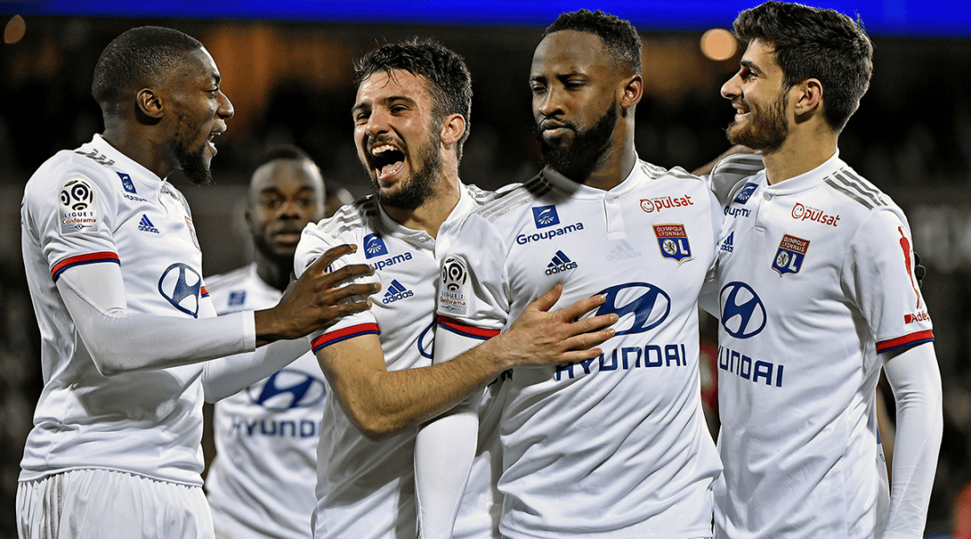 曼联锁定胖虎接班人！夏窗7000万求购水晶宫21岁帝星（曼联瞄准胖虎接班人：今夏7000万报价水晶宫21岁天才）